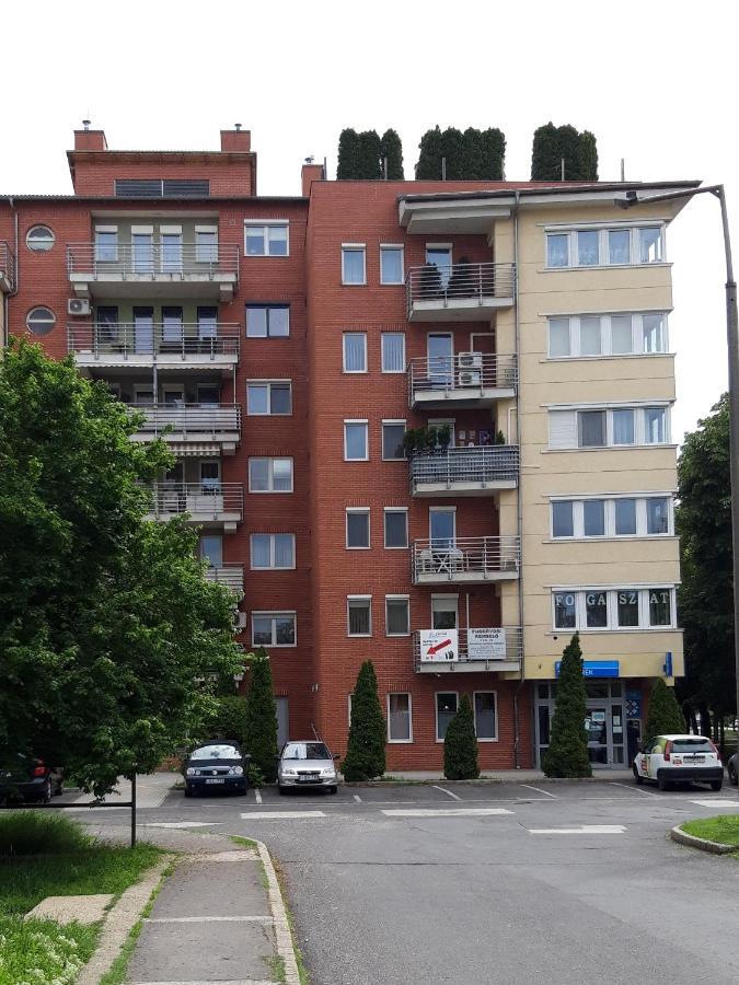 Voeroesmarty Apartman Miskolc - Belvaros - Downtown Exteriér fotografie
